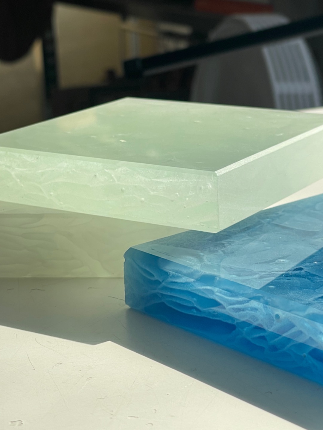 유리 폐기물 100%, 유리로 다시 재활용 할 수 있는 아름다운 유리 패널 글래스 세라믹과 활용 사례